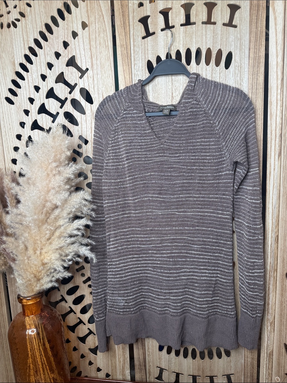 Tommy Bahama Women's Brown and Cream Striped V-Neck Sweater